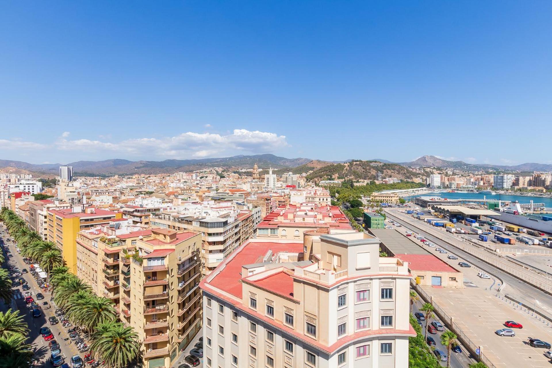 Apt Alameda De Colon Solo Familias مالقة المظهر الخارجي الصورة
