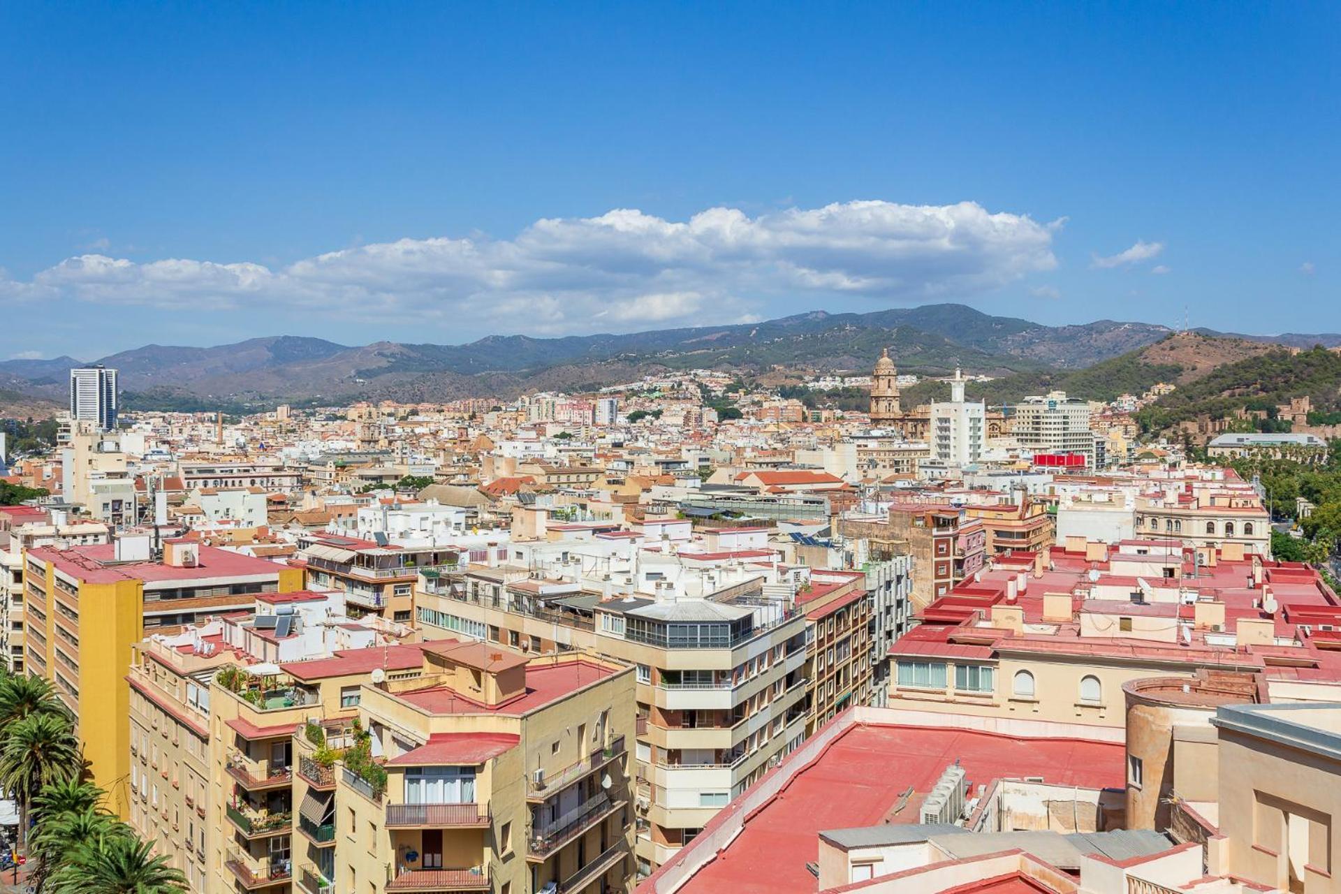 Apt Alameda De Colon Solo Familias مالقة المظهر الخارجي الصورة